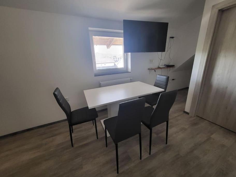 Jack Apartments Марибор Екстериор снимка